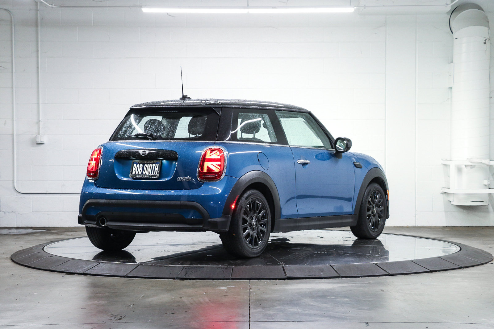 Certified 2023 MINI Cooper 2-Door Hardtop FWD image 6
