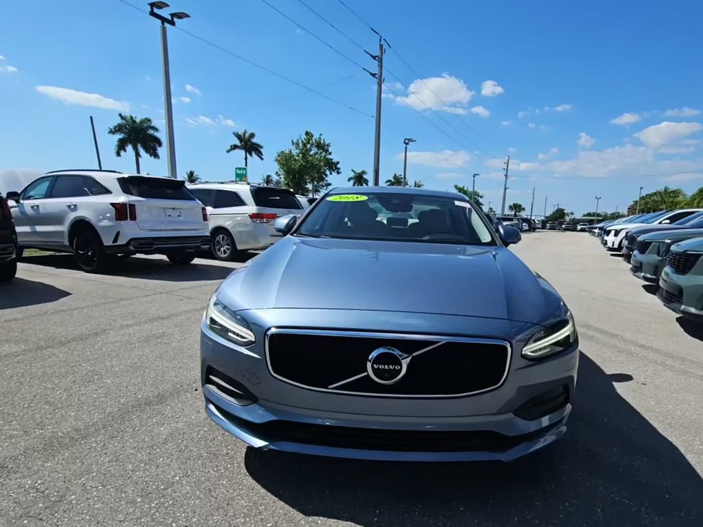 Used 2018 Volvo S90 T5 Momentum w/ Convenience Package AWD/4WD image 2