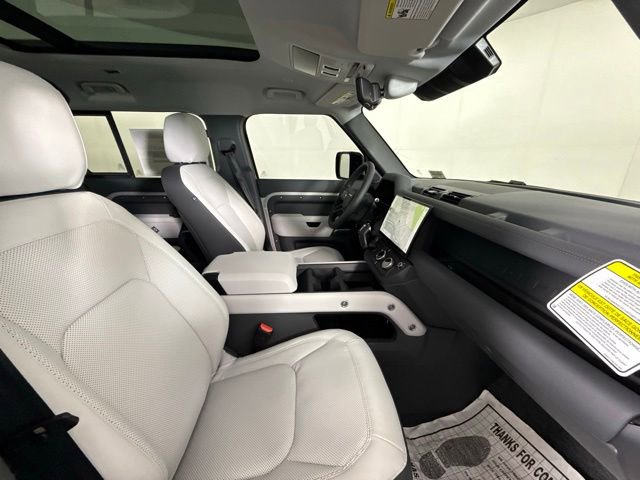 New 2026 Land Rover Defender 110 X-Dynamic SE AWD/4WD image 35