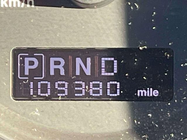 Used 2010 Jeep Commander Sport image 25