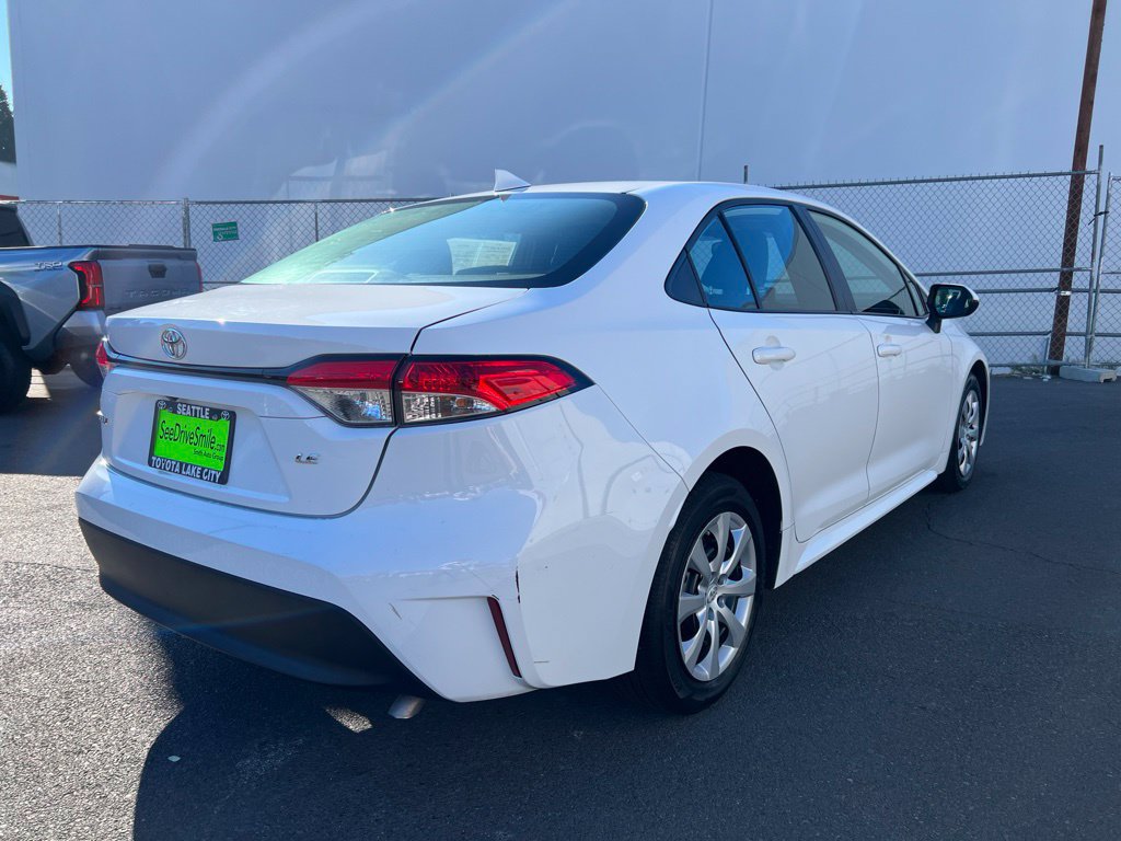 Used 2023 Toyota Corolla LE FWD image 4