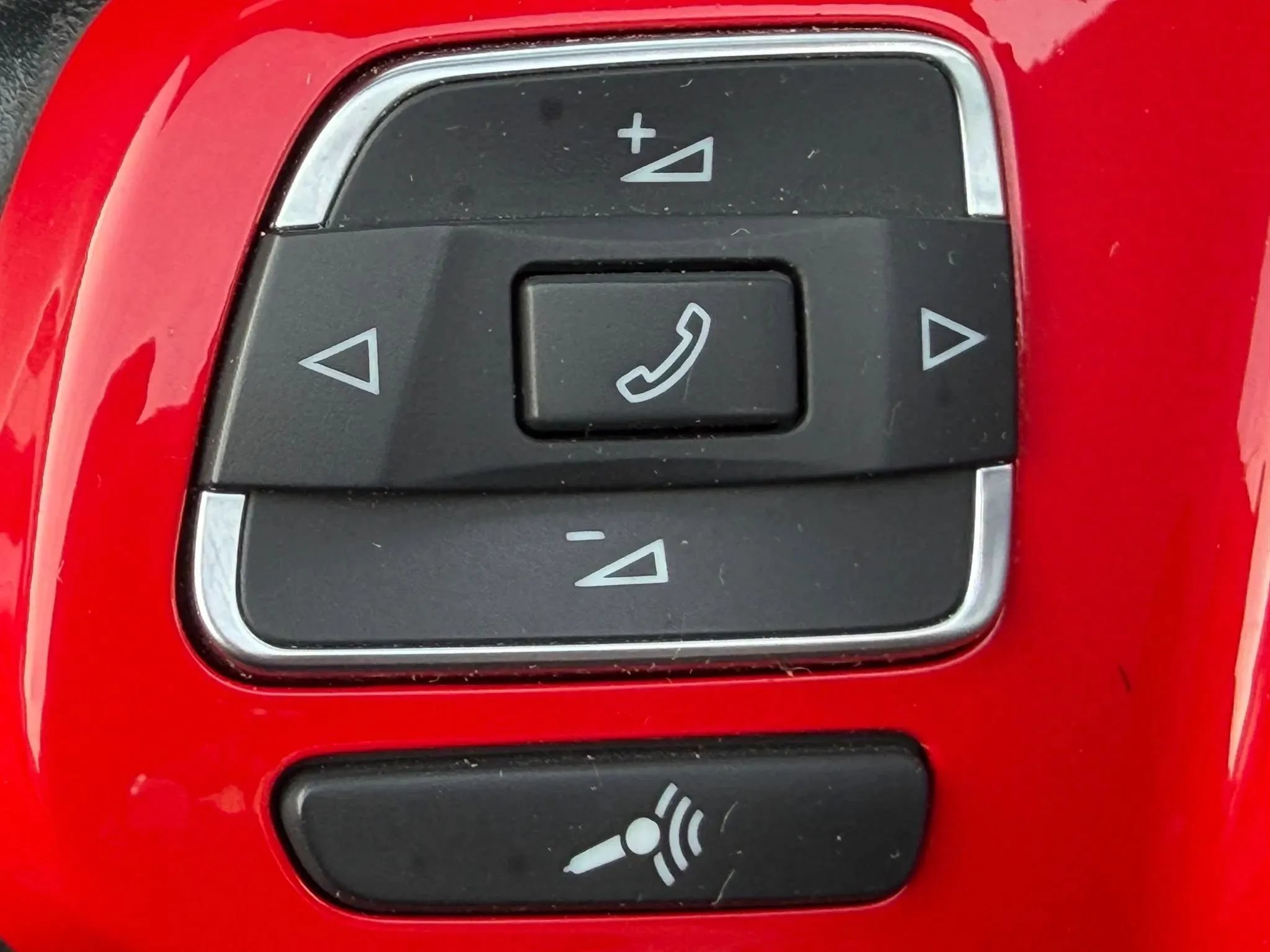Used 2013 Volkswagen Beetle TDI FWD image 23