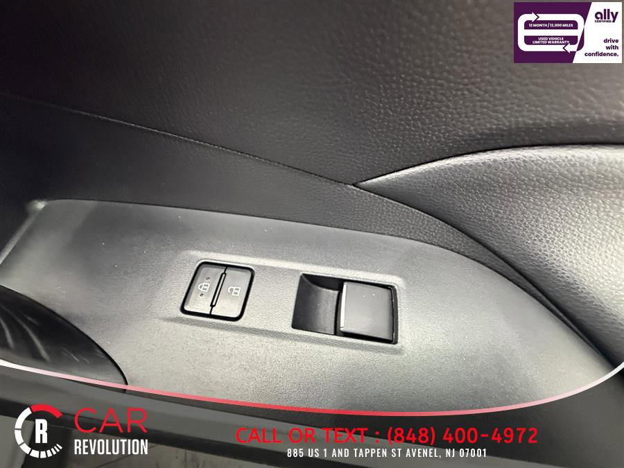 Used 2021 Toyota RAV4 XLE Premium AWD/4WD image 40