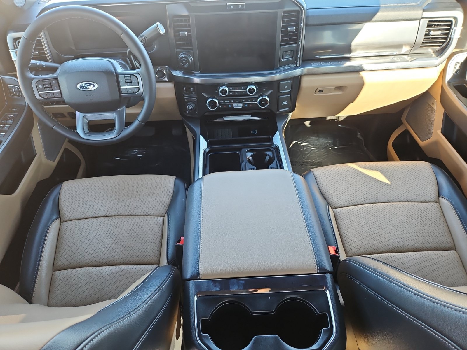 Used 2025 Ford F350 Lariat w/ Lariat Ultimate Package AWD/4WD image 11