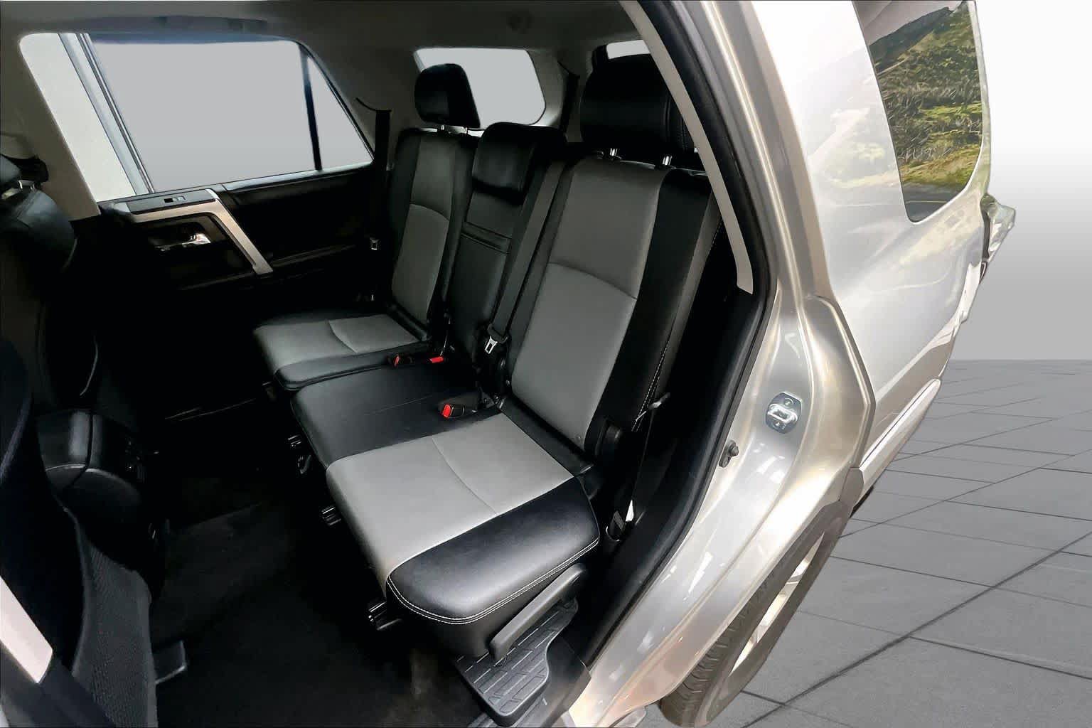 Used 2019 Toyota 4Runner SR5 Premium RWD image 20