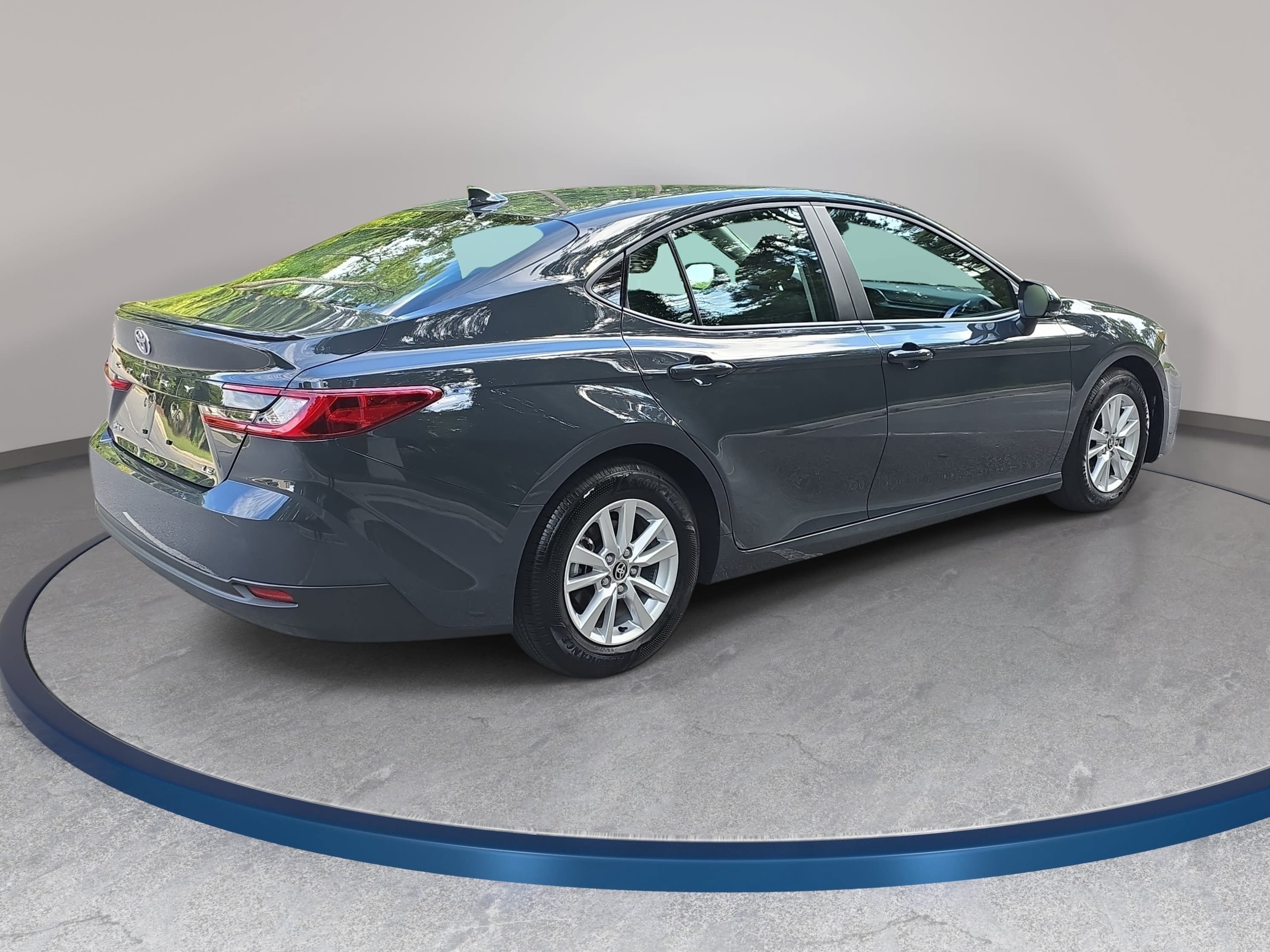 Used 2026 Toyota Camry LE w/ Convenience Package FWD image 5