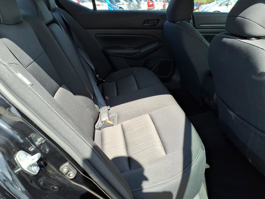 Used 2024 Nissan Altima 2.5 SV image 15