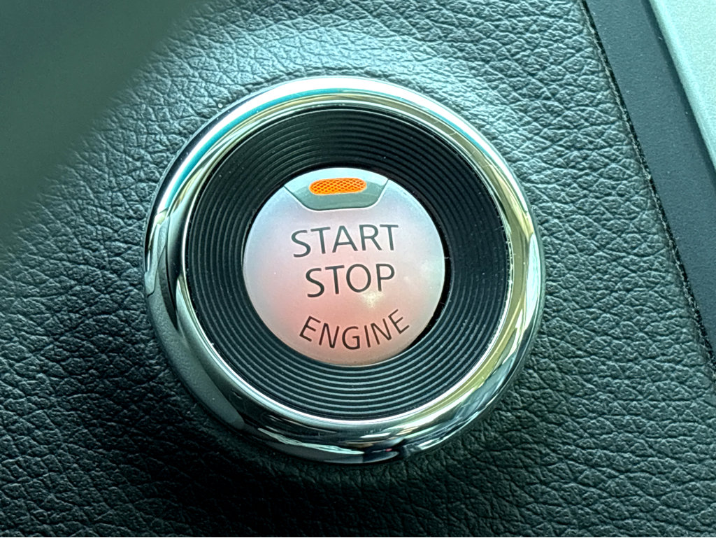 Used 2017 Nissan Altima 2.5 SL w/ Moonroof Package image 8