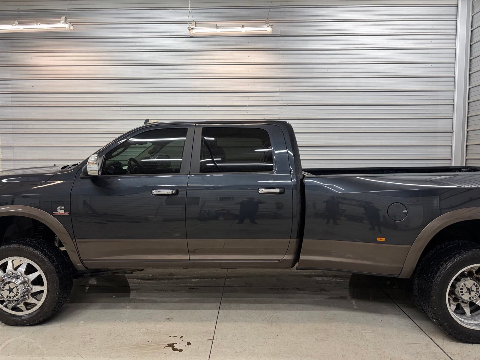 Used 2017 RAM 3500 Laramie AWD/4WD image 7