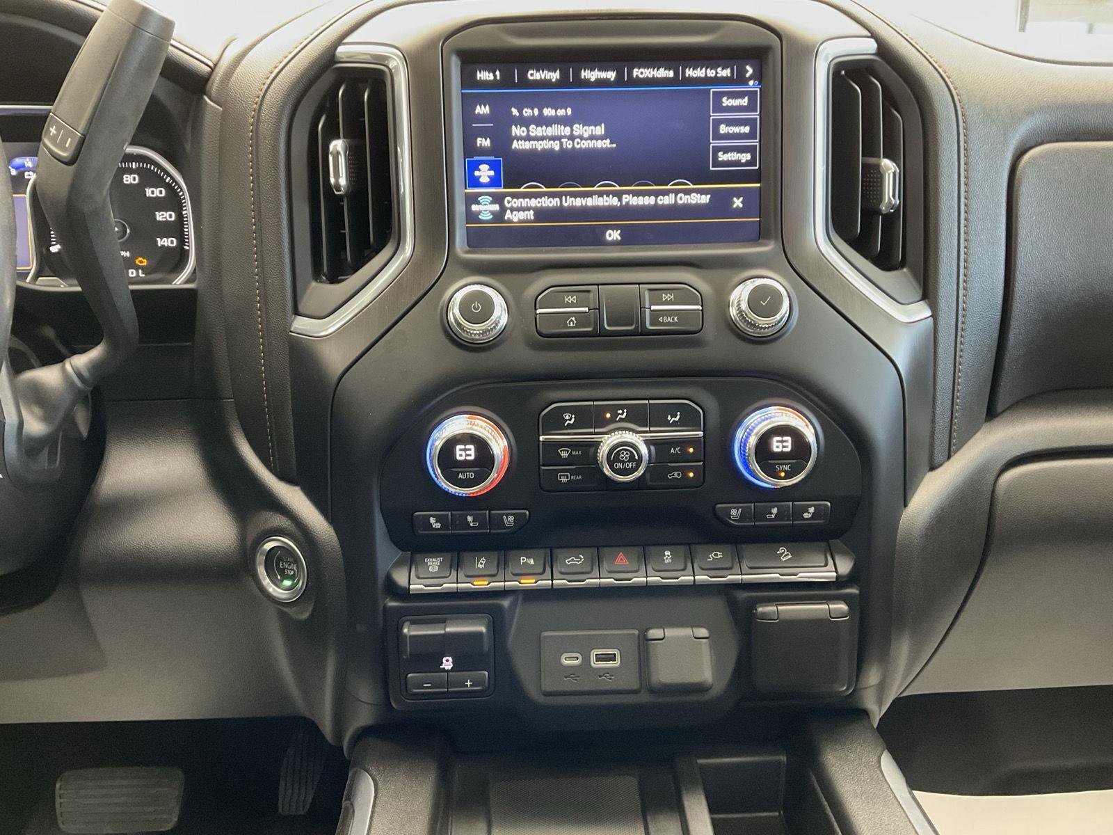 Used 2022 GMC Sierra 3500 AT4 w/ AT4 Premium Plus Package AWD/4WD image 17