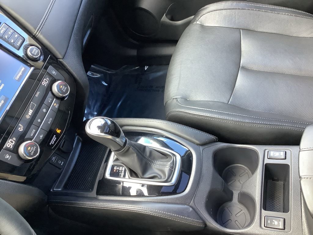 Used 2017 Nissan Rogue SL w/ SL Premium Package image 28