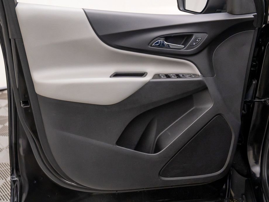 Used 2020 Chevrolet Equinox LS w/ LS Convenience Package image 14