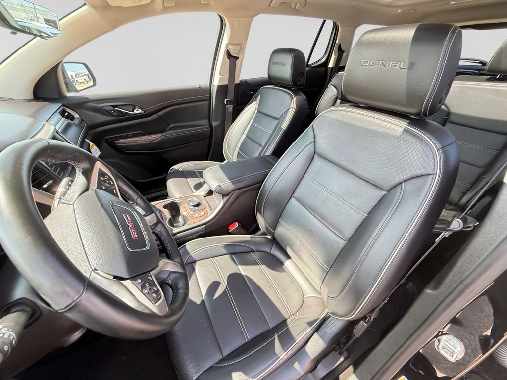 Used 2023 GMC Acadia Denali w/ Denali Technology Package AWD/4WD image 21