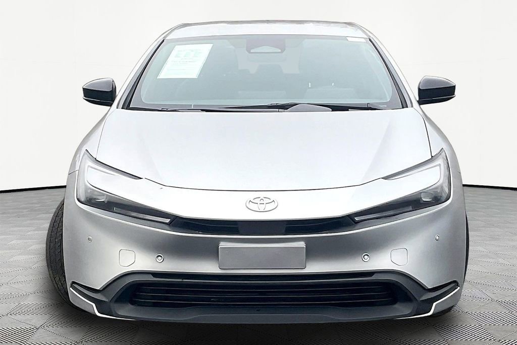 Used 2023 Toyota Prius LE image 2