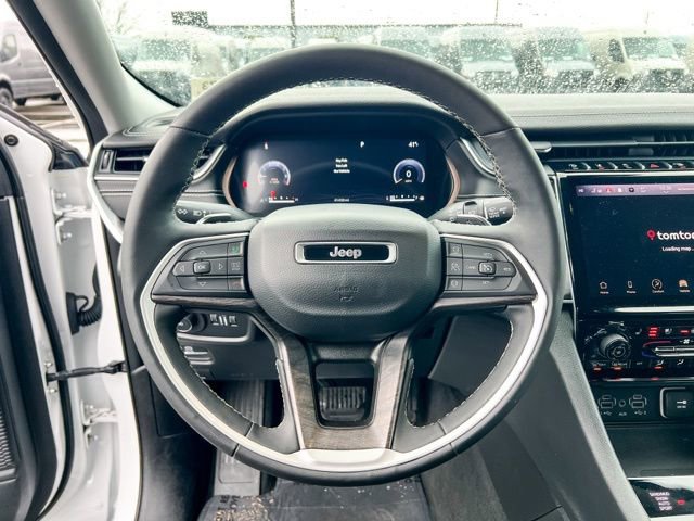 Used 2023 Jeep Grand Cherokee Limited w/ Luxury Tech Group II image 21