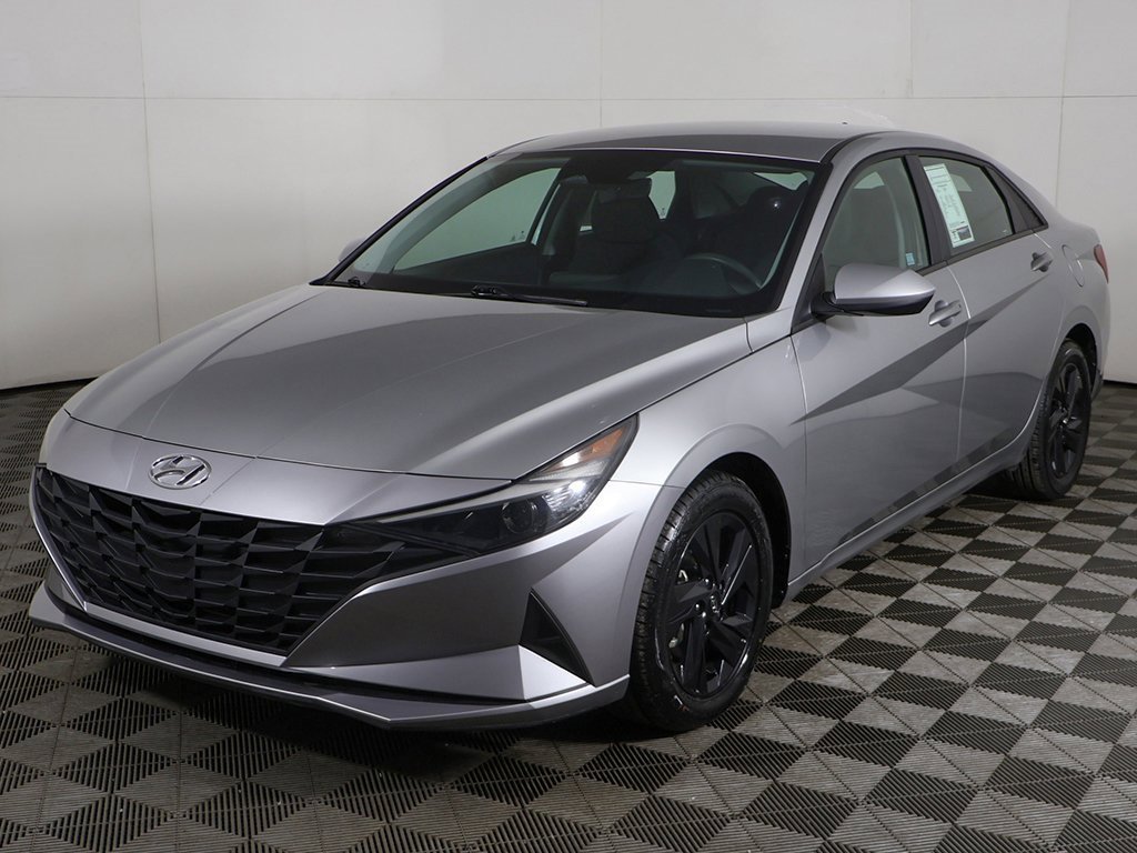 Used 2023 Hyundai Elantra SEL image 7