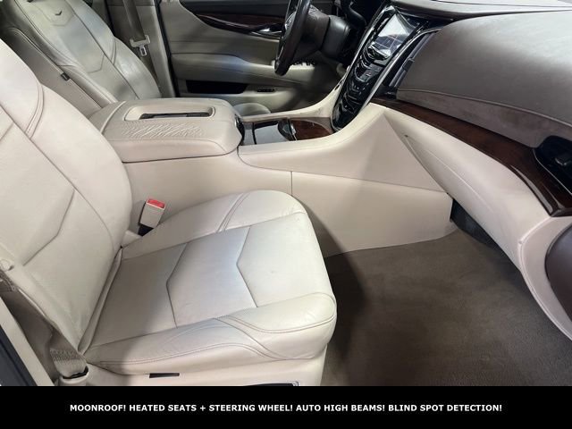 Used 2015 Cadillac Escalade Luxury AWD/4WD image 35