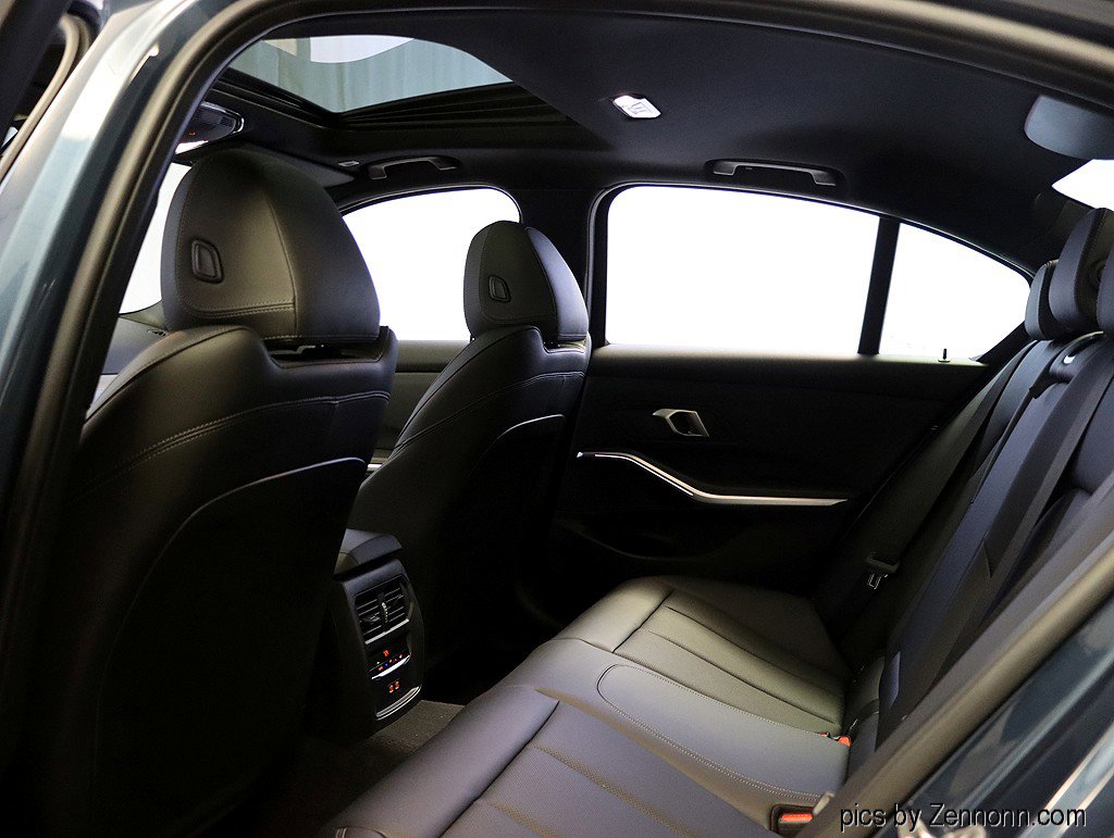 Certified 2025 BMW 330i xDrive Sedan image 13