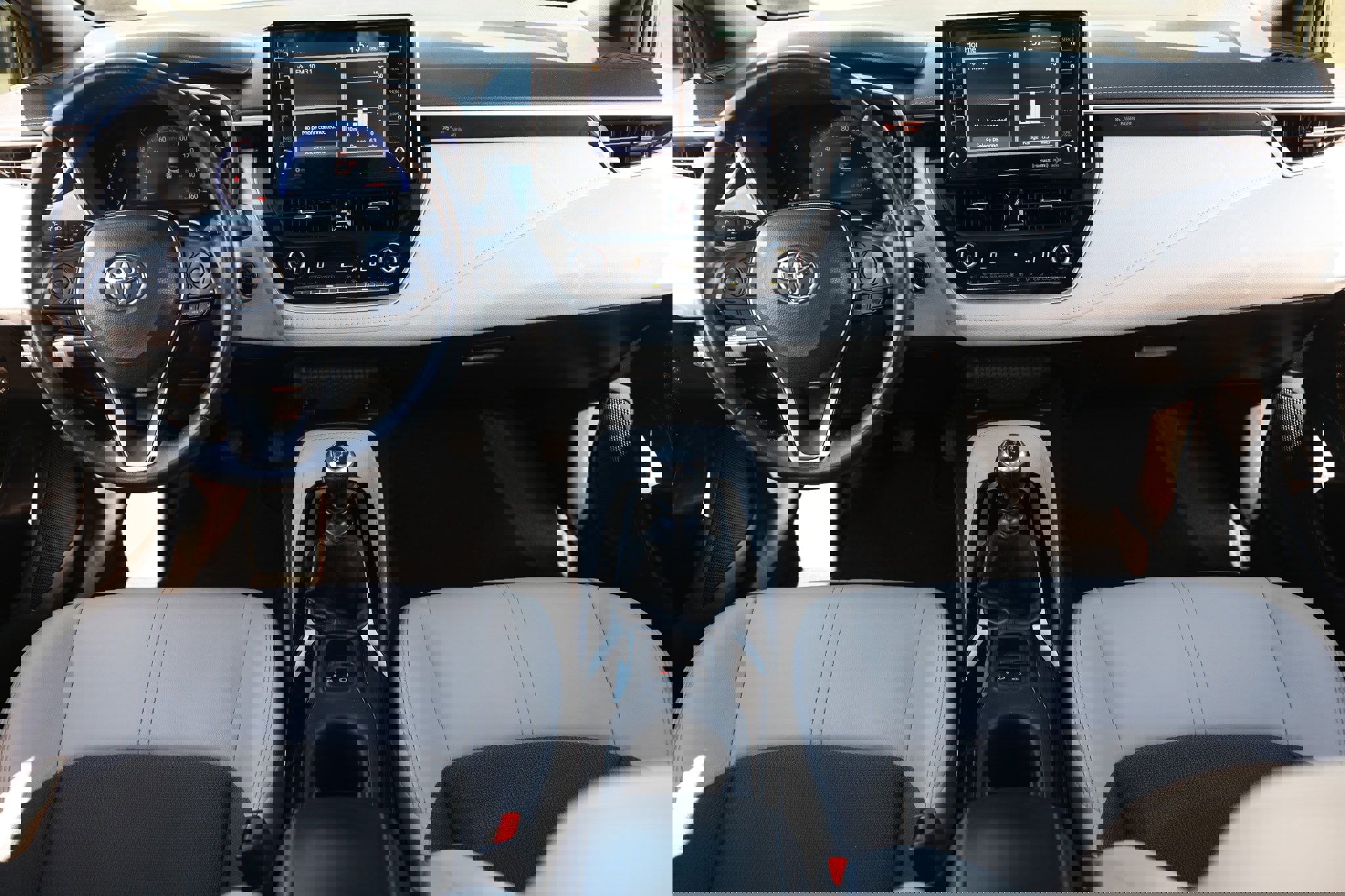 Used 2021 Toyota Corolla XSE image 27