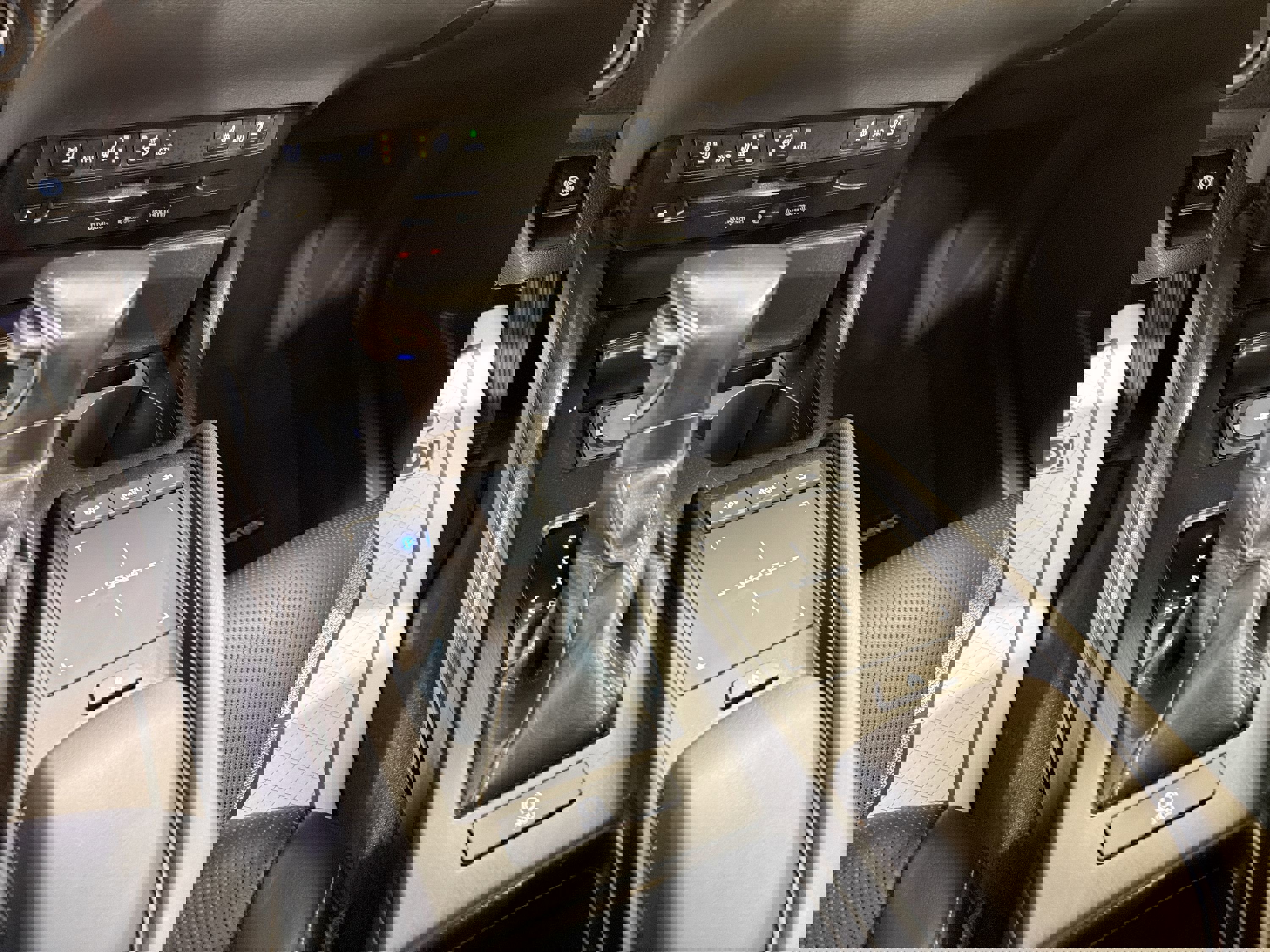 Used 2019 Lexus ES 350 w/ Ultra Luxury Package image 21