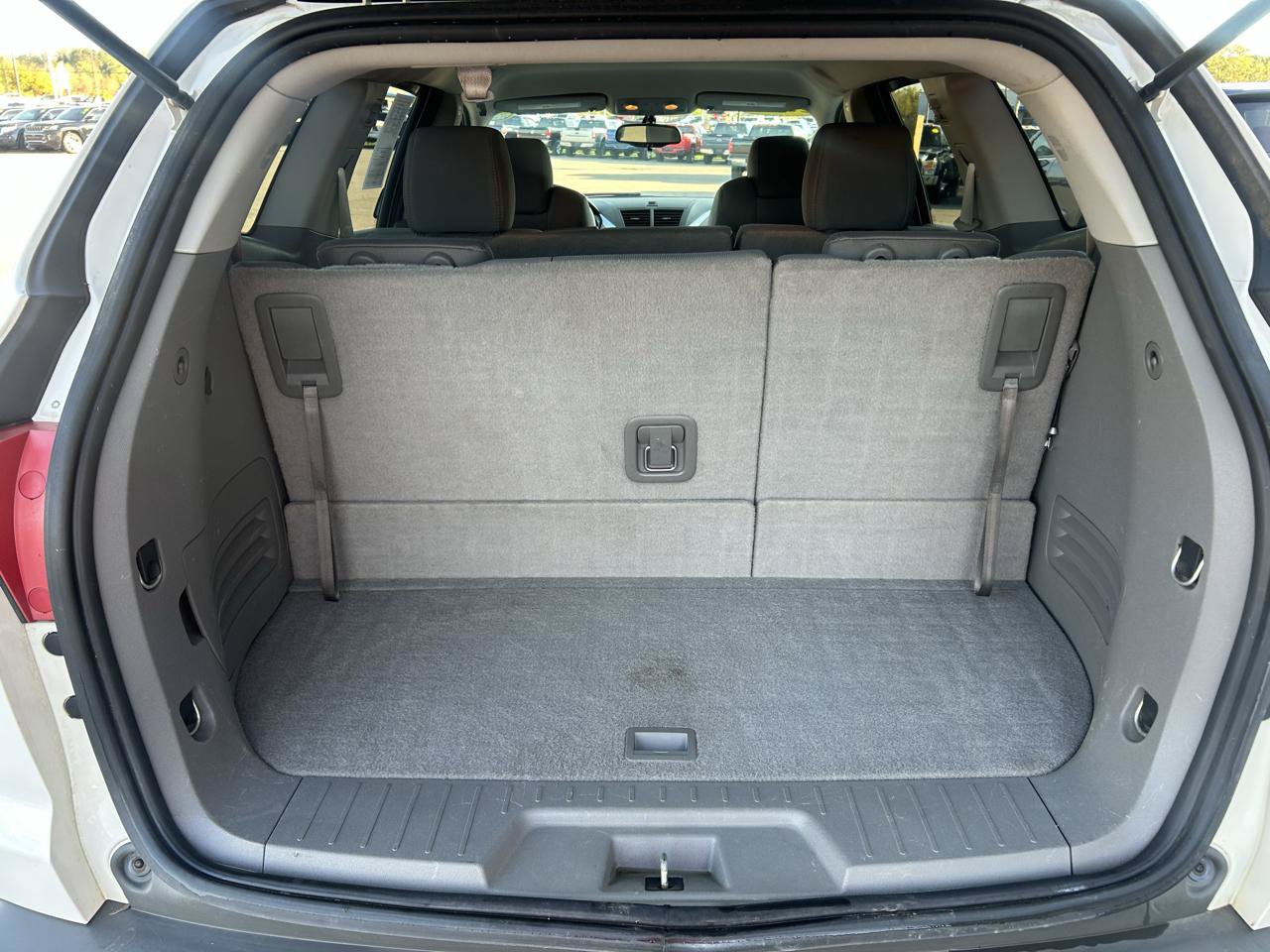 Used 2012 Chevrolet Traverse LS FWD image 18