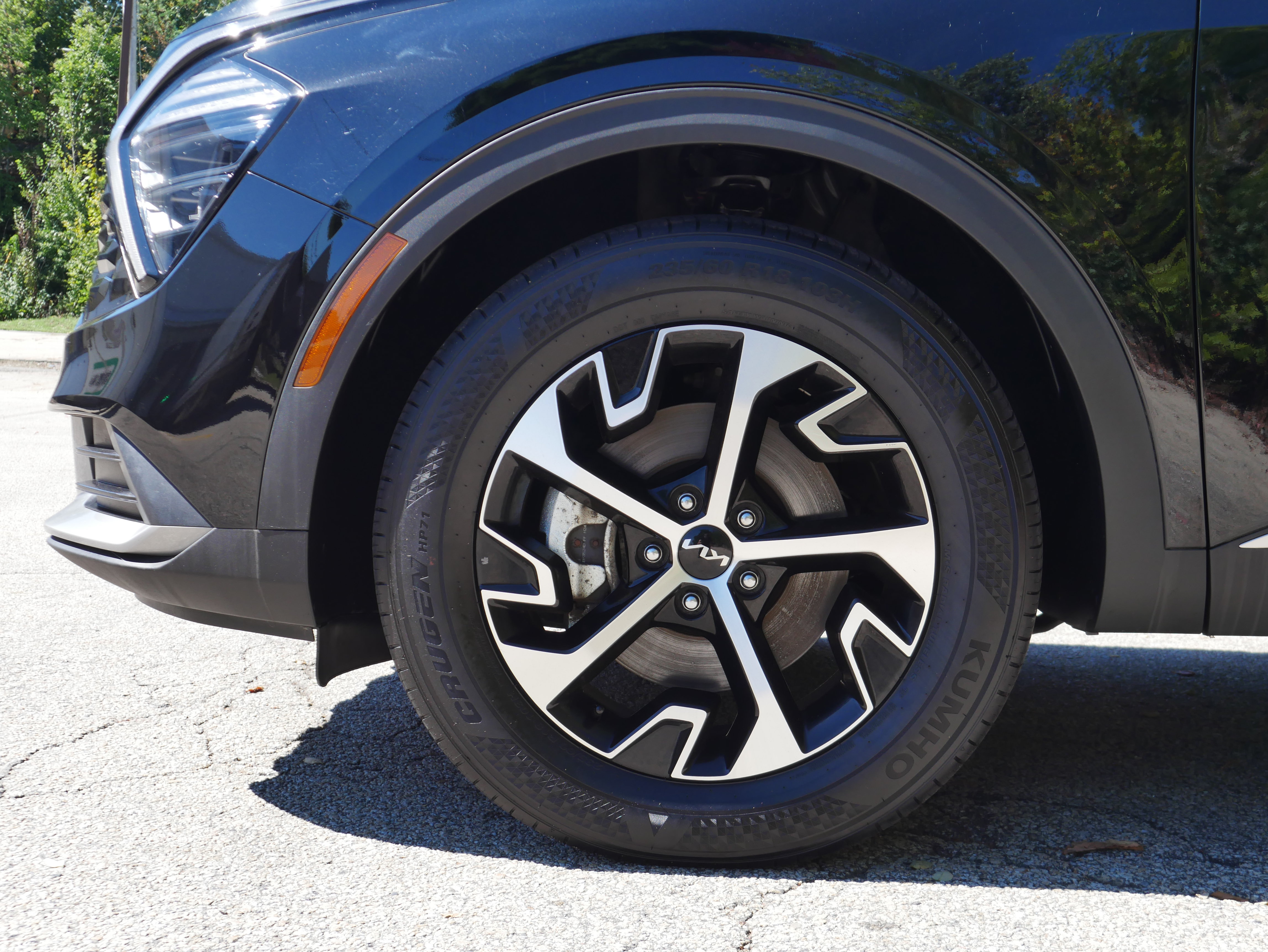 Certified 2025 Kia Sportage EX w/ Premium Package AWD/4WD image 11