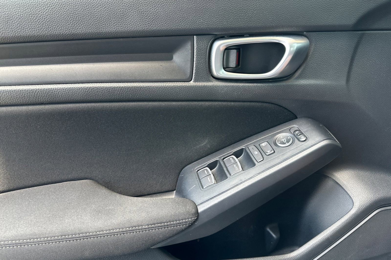 Used 2023 Honda Civic LX image 11