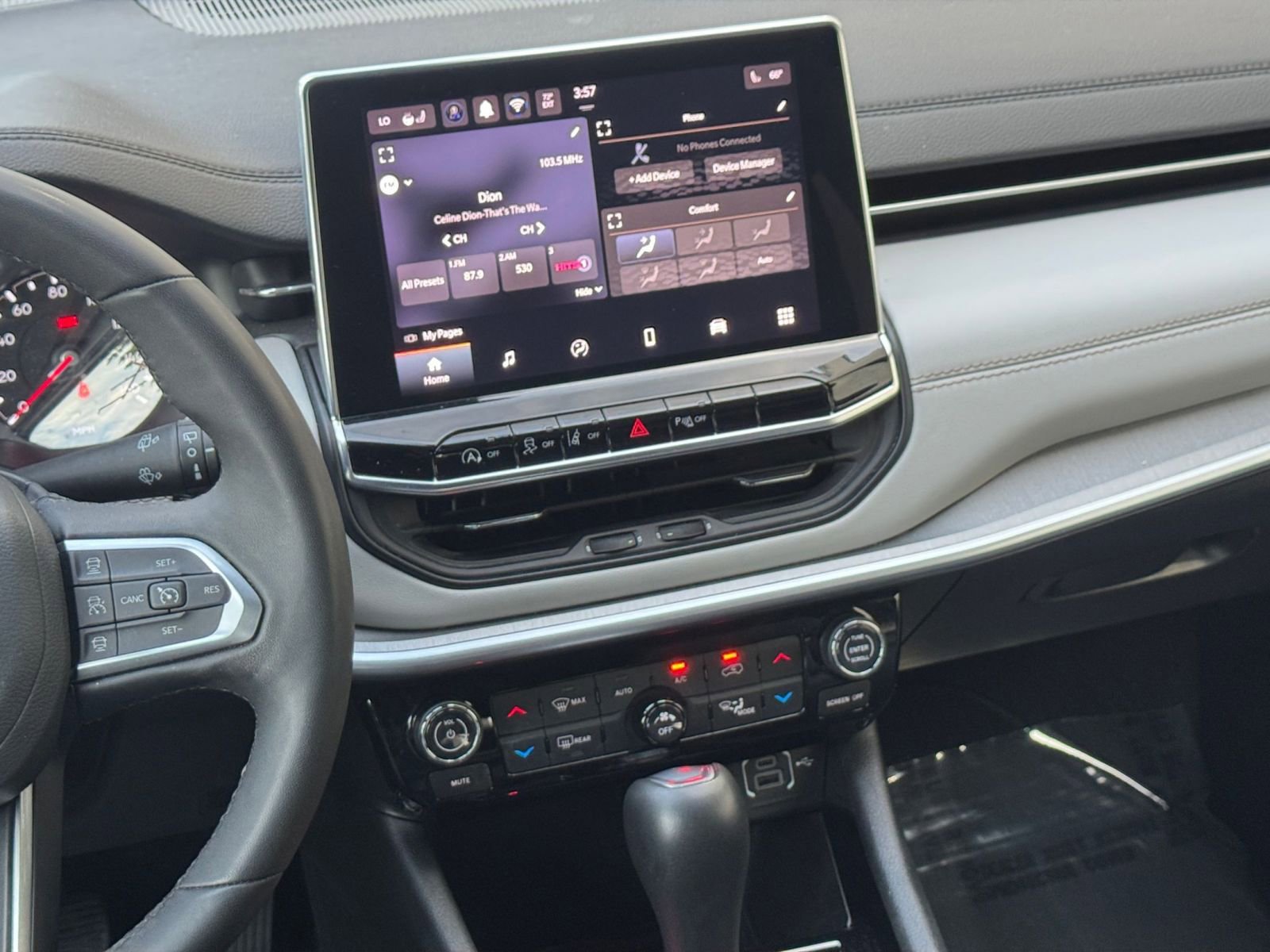 Used 2025 Jeep Compass Limited image 21