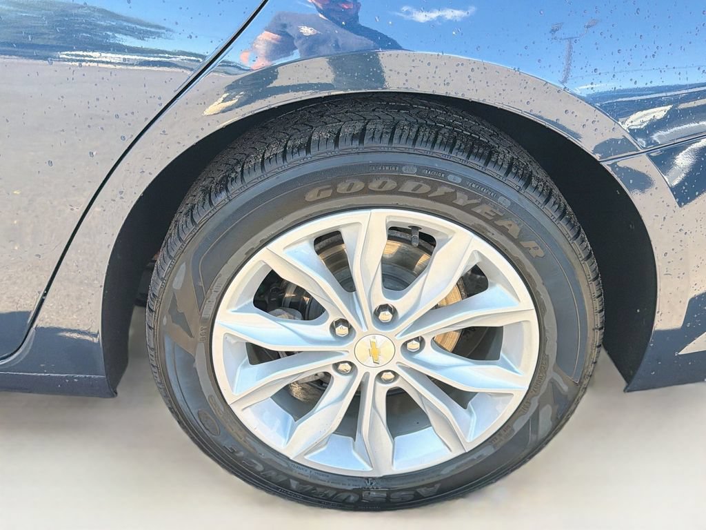 Used 2021 Chevrolet Malibu LT FWD image 33