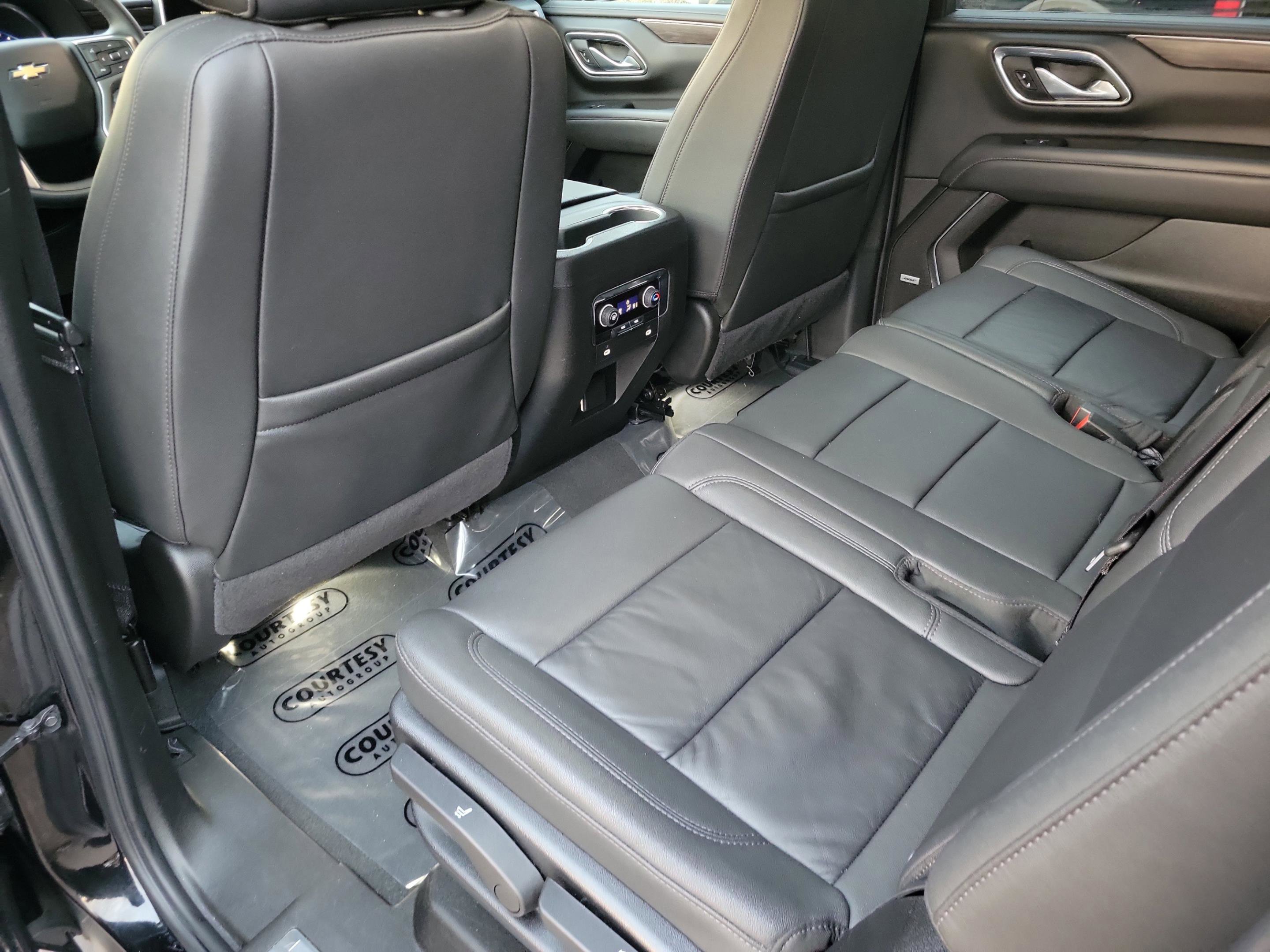 Used 2024 Chevrolet Suburban LT image 15