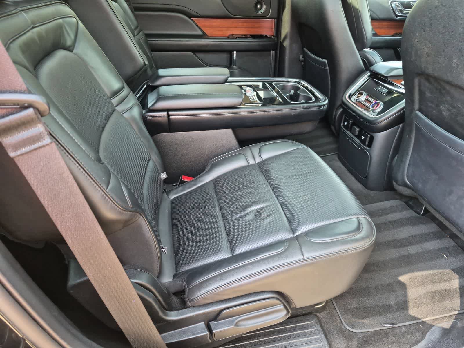 Used 2018 Lincoln Navigator Reserve AWD/4WD image 21