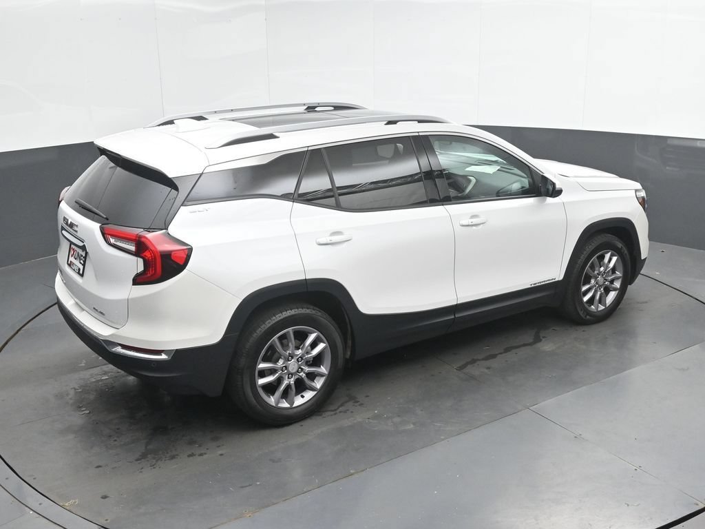 Used 2024 GMC Terrain SLT w/ Infotainment Package II AWD/4WD image 32