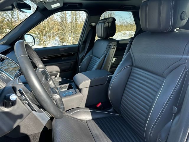 Used 2023 Land Rover Discovery S R-Dynamic image 12