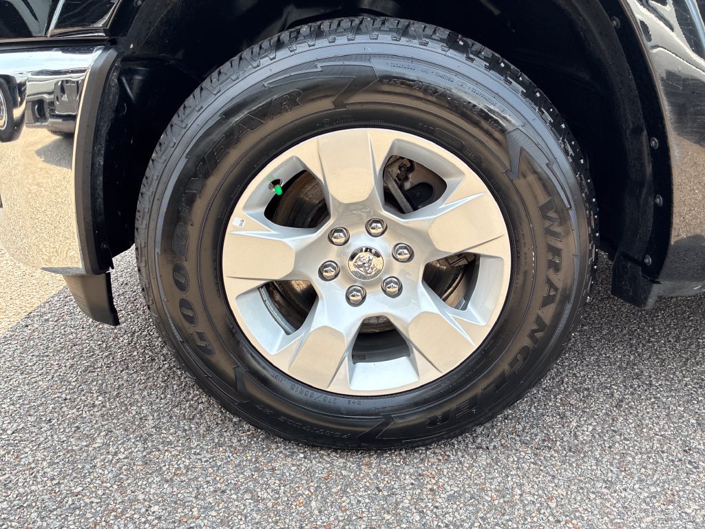 Used 2025 RAM 1500 Big Horn AWD/4WD image 12
