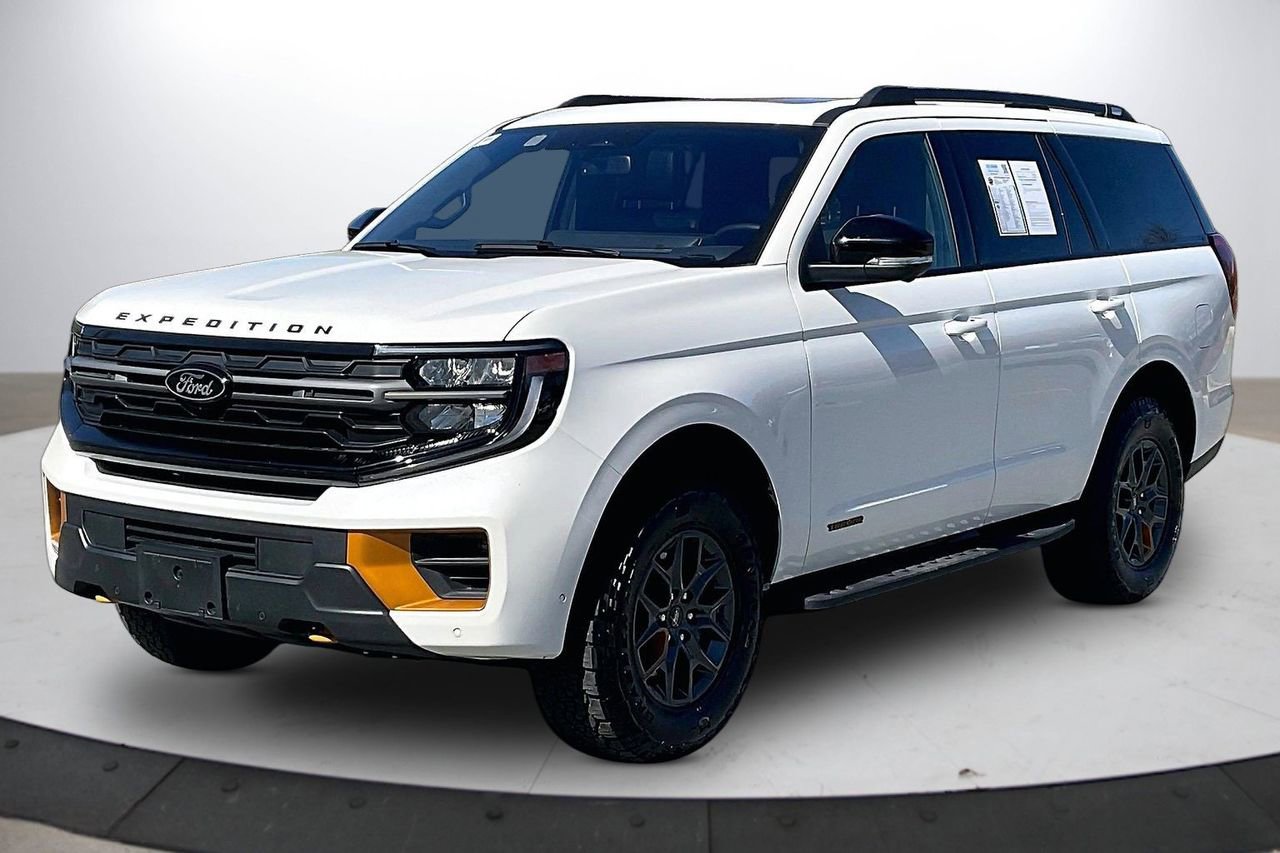 Used 2025 Ford Expedition Tremor image 4