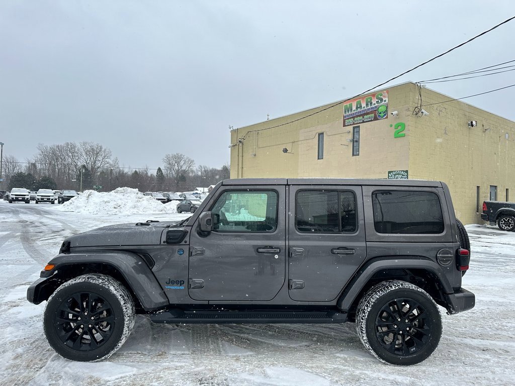 Used 2021 Jeep Wrangler Unlimited Sahara image 10