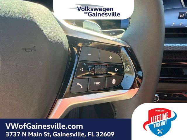 Used 2025 BMW 330i Sedan w/ Convenience Package image 24