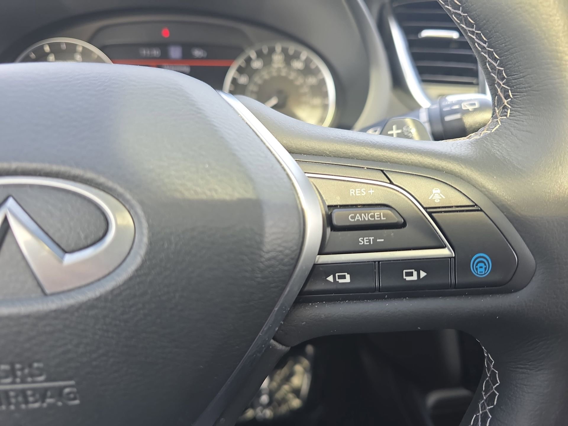 Certified 2025 INFINITI QX55 Essential AWD/4WD image 18