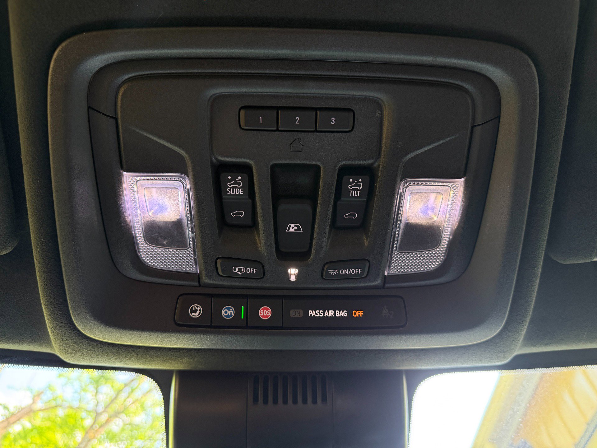 Used 2024 GMC Sierra 3500 Denali Ultimate AWD/4WD image 35