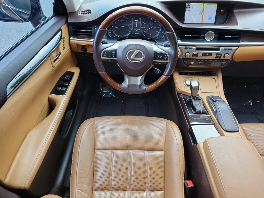 Used 2018 Lexus ES 350 w/ Luxury Package w/Wood Trim FWD image 19
