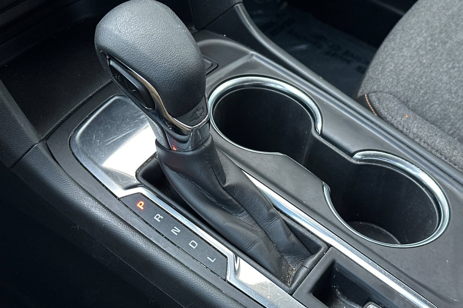 Used 2024 Chevrolet Equinox LT FWD image 28