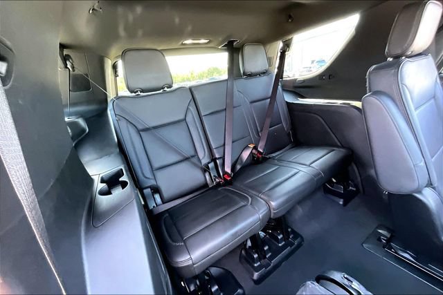 Used 2024 GMC Yukon Denali w/ Advanced Technology Package AWD/4WD image 26