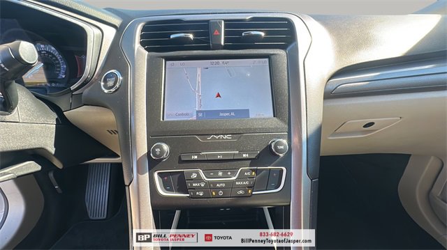 Used 2020 Ford Fusion SE image 14