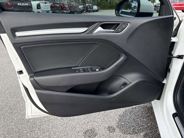 Used 2018 Audi A3 2.0T Premium w/ Convenience Package AWD/4WD image 17