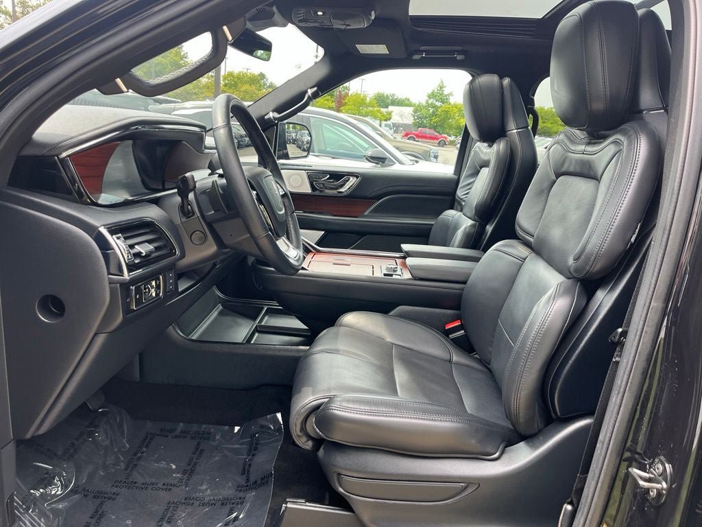 Certified 2023 Lincoln Navigator L Reserve AWD/4WD image 25