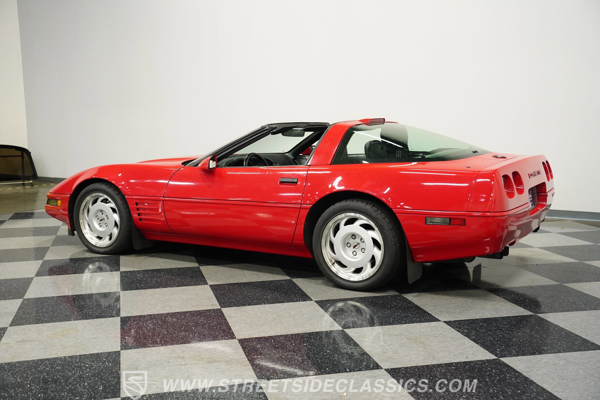 Used 1991 Chevrolet Corvette ZR-1 image 8