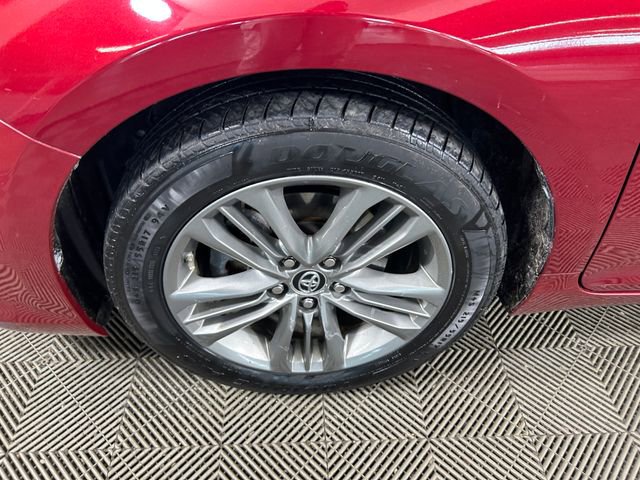 Used 2015 Toyota Camry SE image 11