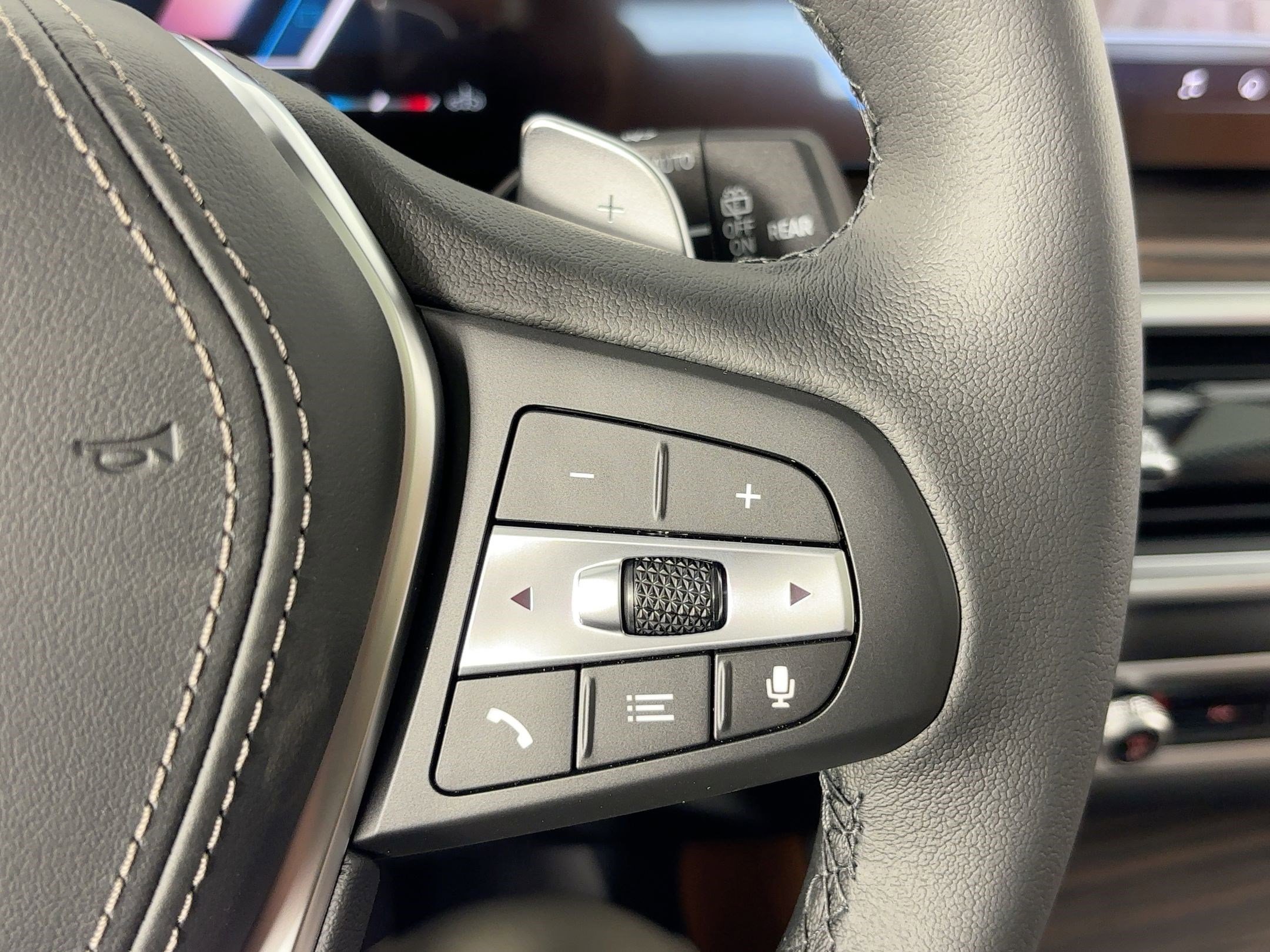 New 2026 BMW X5 sDrive40i w/ Parking Assistance Package image 32