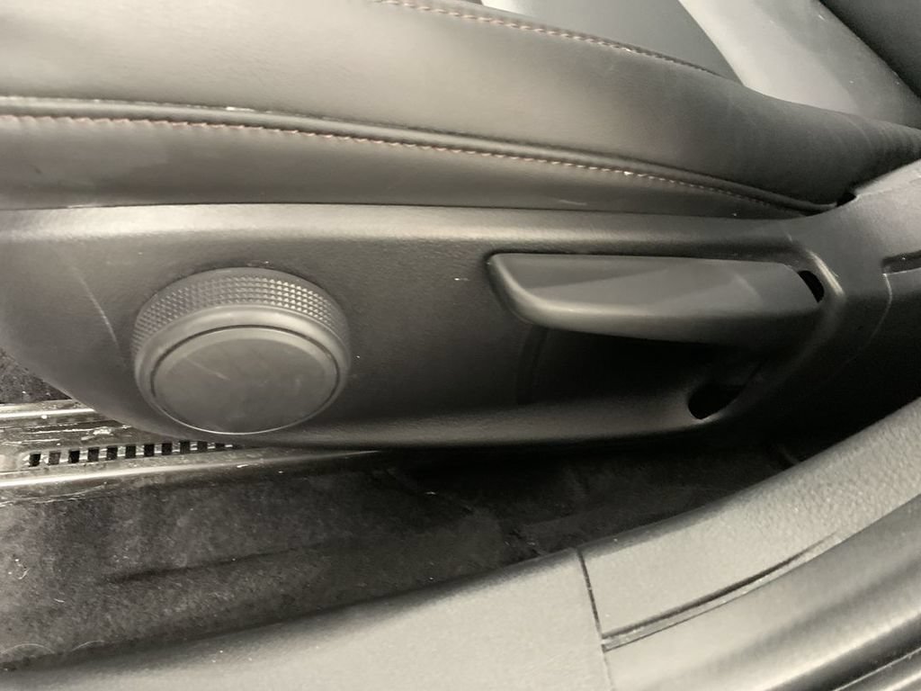 Used 2022 MAZDA MAZDA3 s FWD image 10