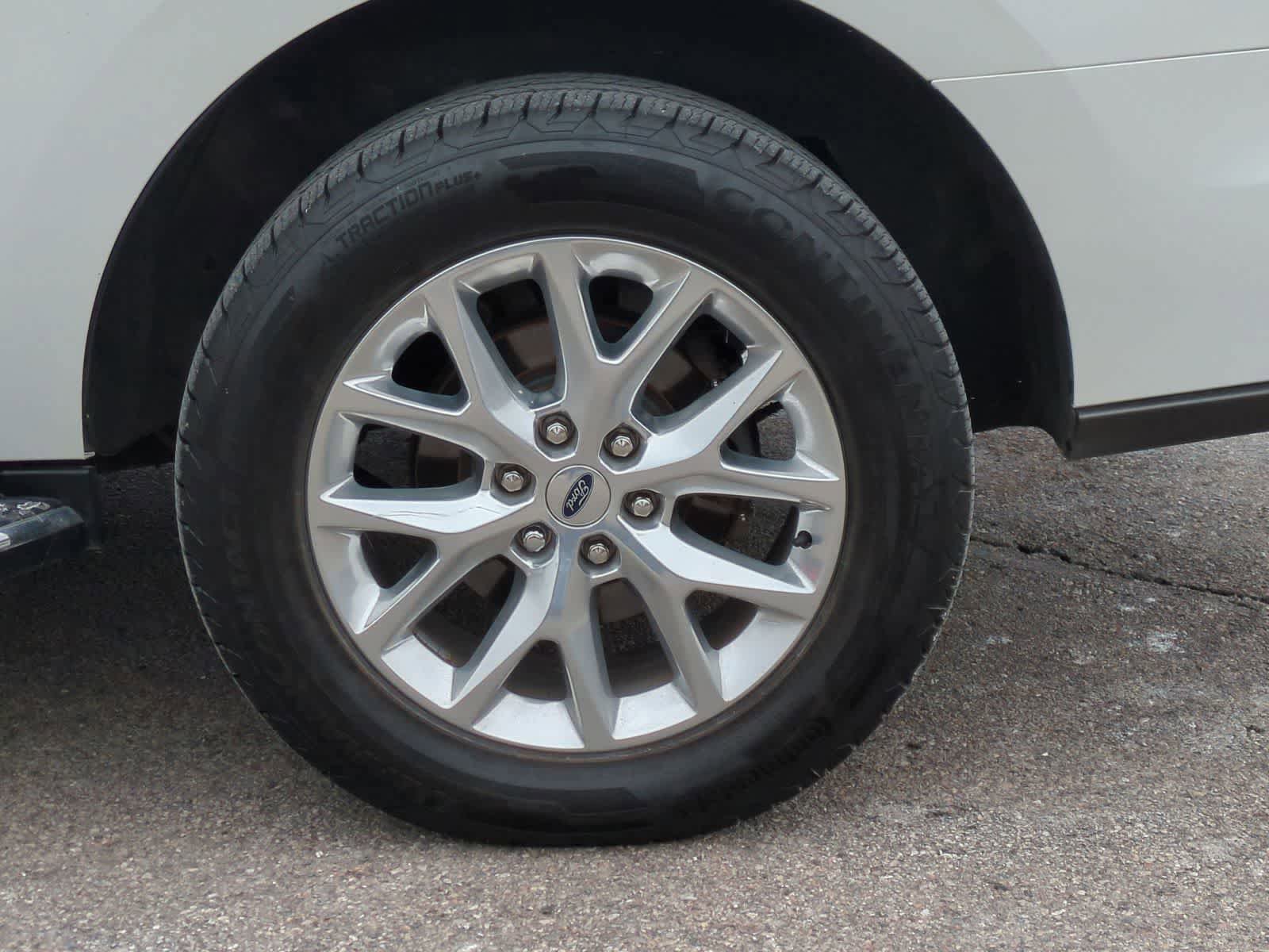 Used 2021 Ford Expedition XLT image 14